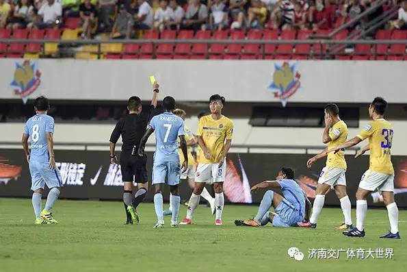  那不勒斯主场照明系统故障比赛中断半小时  
