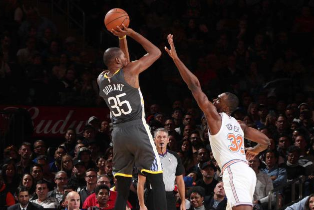 NBA独行侠加时争议绝杀太阳终结对手八连胜登顶联盟引热议