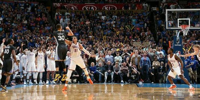 NBA,库里三分绝杀雷霆,勇士终结对手11连胜登顶西部引热议